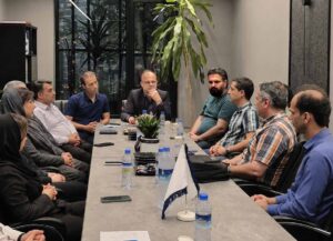 جلسه مدیرعامل و هیئت مدیره با مدیران دوایر مختلف شرکت بام سبز لاهیجان