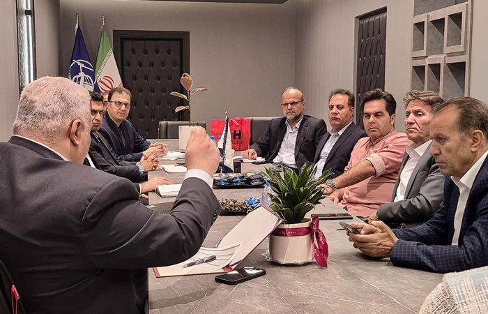 جلسه مدیرعامل و هیئت مدیره بام سبز لاهیجان با مدیران ارشد بانک صادرات ایران - گیلان